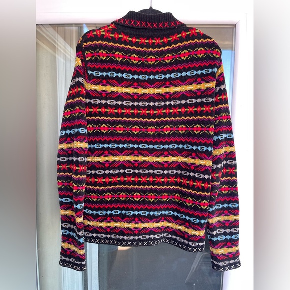 Colorful Patterned Zip-Up Sweater - Picture 5 of 6